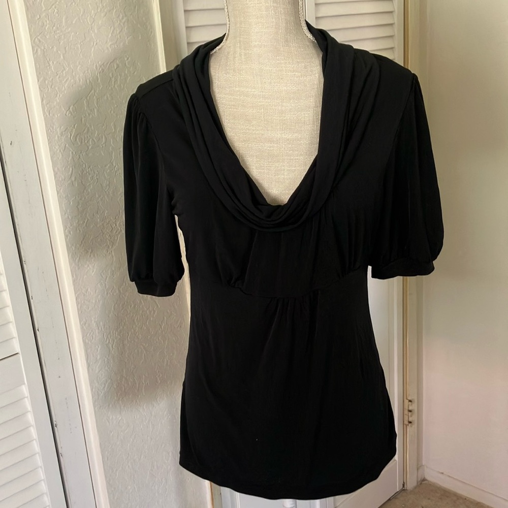 Ann Taylor Loft Black Cowl Neck Short Sleeve Top Size‎ M good condition